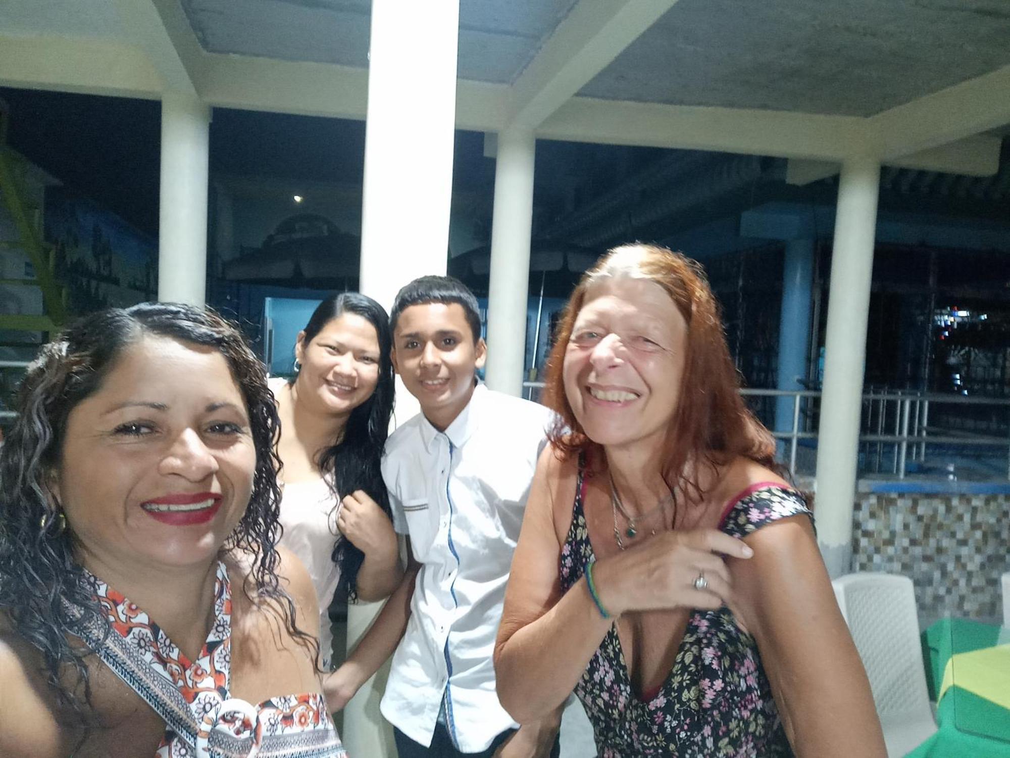 Hotel Alto Amazonas Летісія Екстер'єр фото